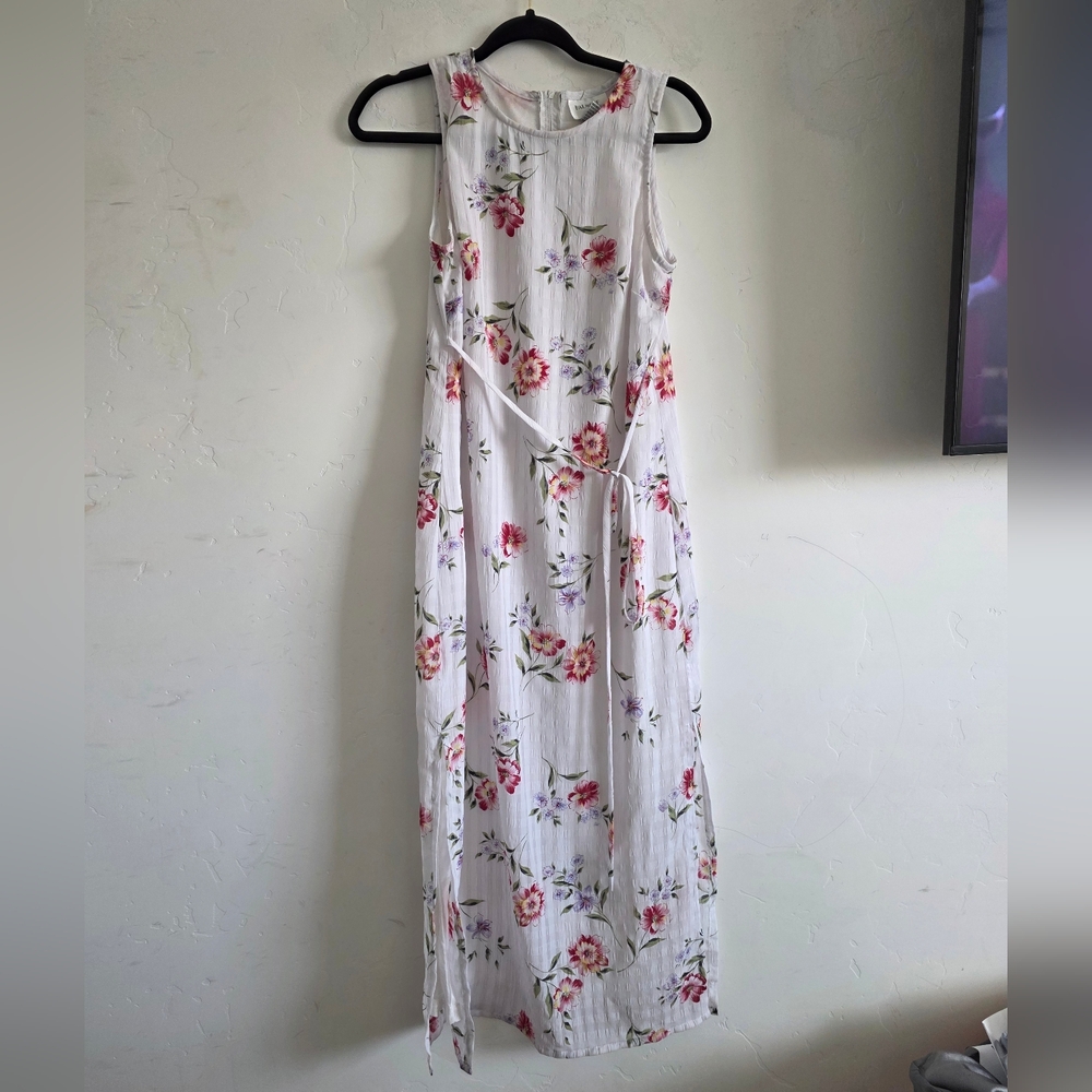 Sleeveless White Floral Maxi Dress with Tie Waist